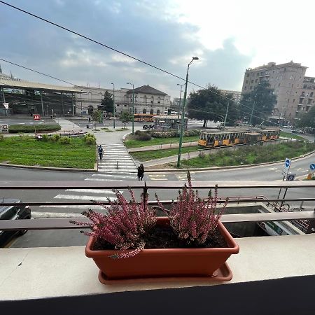 Citta Studi Apartment - Front Metro Lambrate ミラノ エクステリア 写真