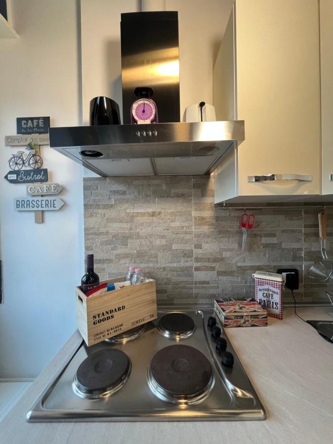 Citta Studi Apartment - Front Metro Lambrate ミラノ エクステリア 写真