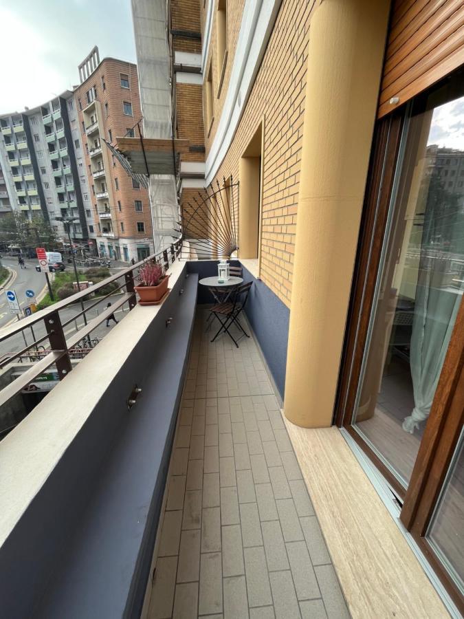 Citta Studi Apartment - Front Metro Lambrate ミラノ エクステリア 写真