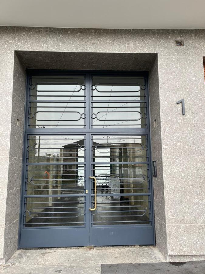 Citta Studi Apartment - Front Metro Lambrate ミラノ エクステリア 写真