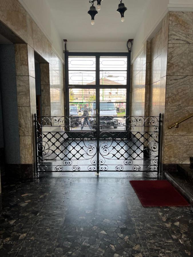 Citta Studi Apartment - Front Metro Lambrate ミラノ エクステリア 写真